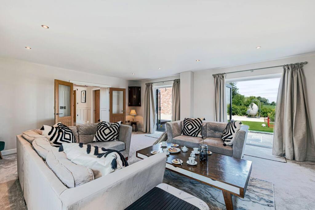 Fairvale House Villa Winsford  Exterior photo